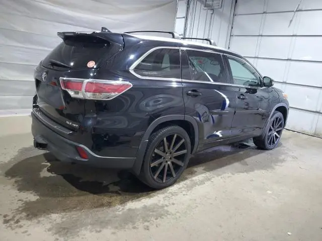 2015 TOYOTA HIGHLANDER XLE  