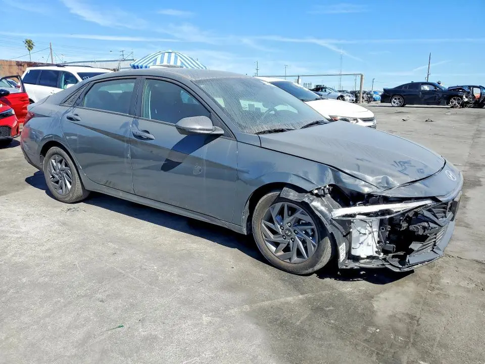 2024 HYUNDAI ELANTRA   