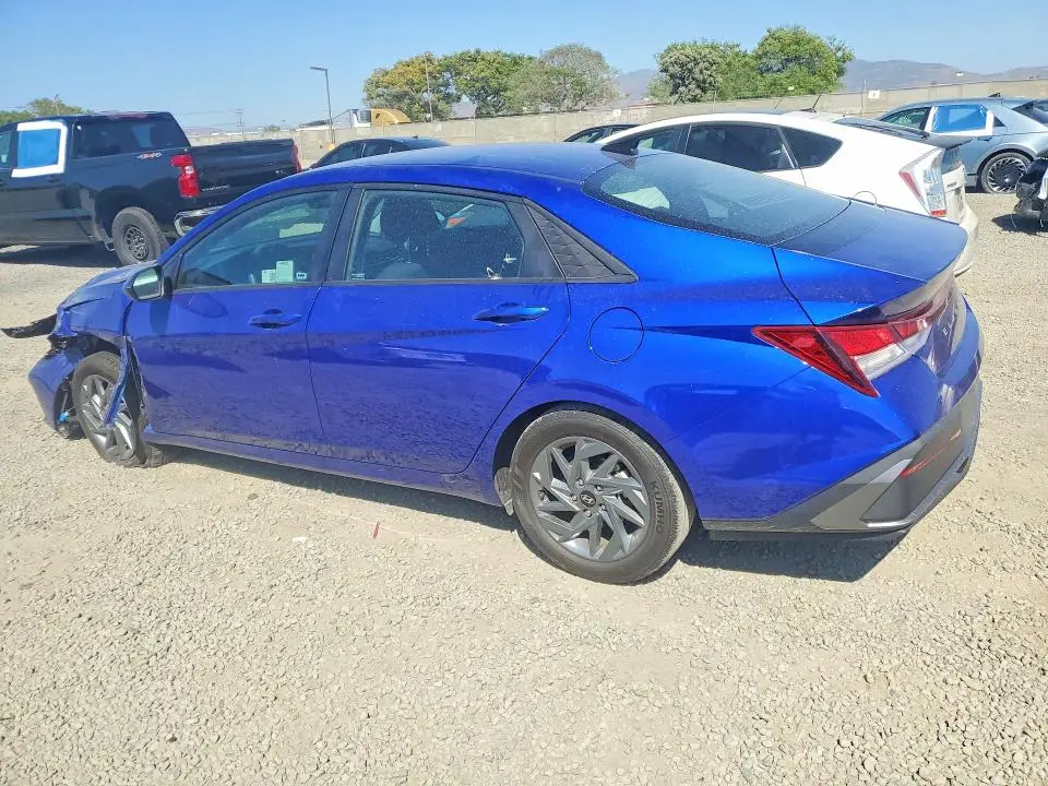 2024 HYUNDAI ELANTRA SEL  