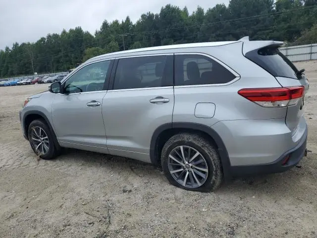 2018 TOYOTA HIGHLANDER SE  