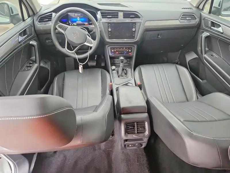 2022 VOLKSWAGEN TIGUAN SE  