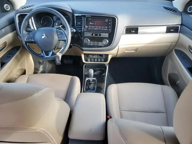 2019 MITSUBISHI OUTLANDER SE  