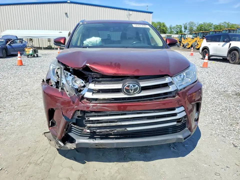 2019 TOYOTA HIGHLANDER XLE  