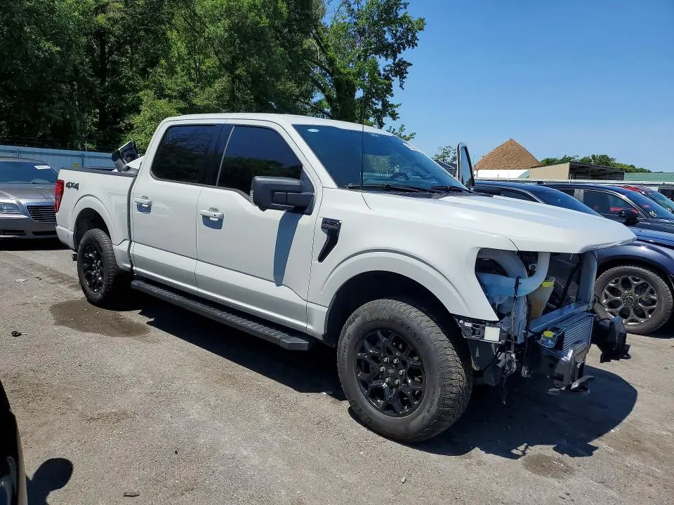 2024 FORD F150 XLT  