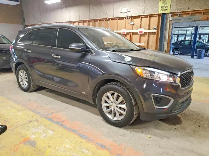 2017 KIA SORENTO LX  