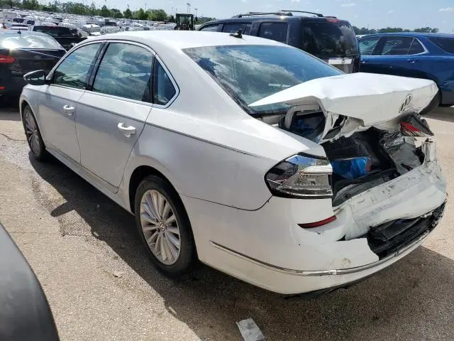 2016 VOLKSWAGEN PASSAT SE  