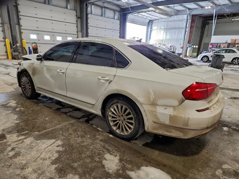 2016 VOLKSWAGEN PASSAT SE  