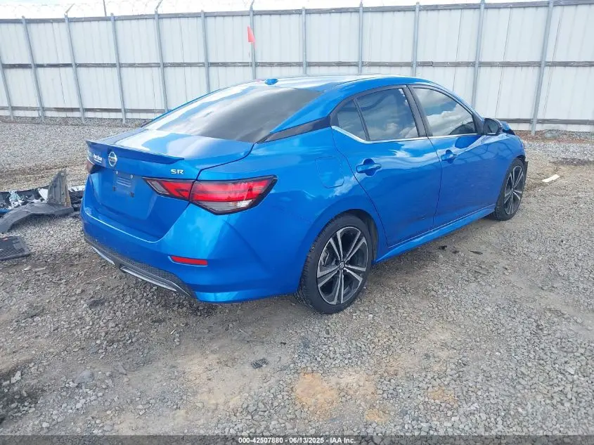 2022 NISSAN SENTRA SR XTRONIC CVT