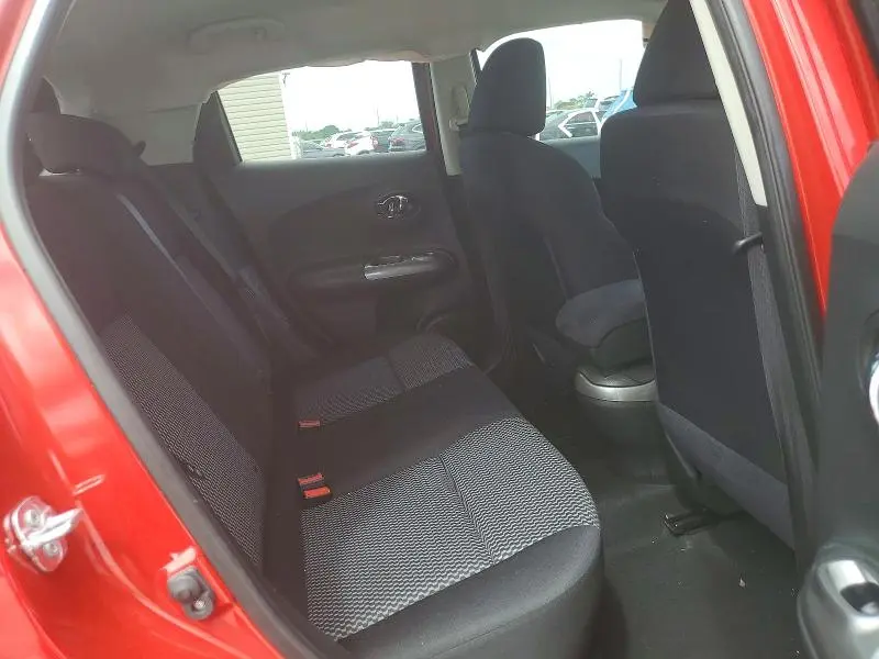 2015 NISSAN JUKE S  