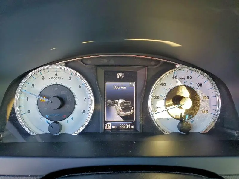 2016 TOYOTA CAMRY LE  