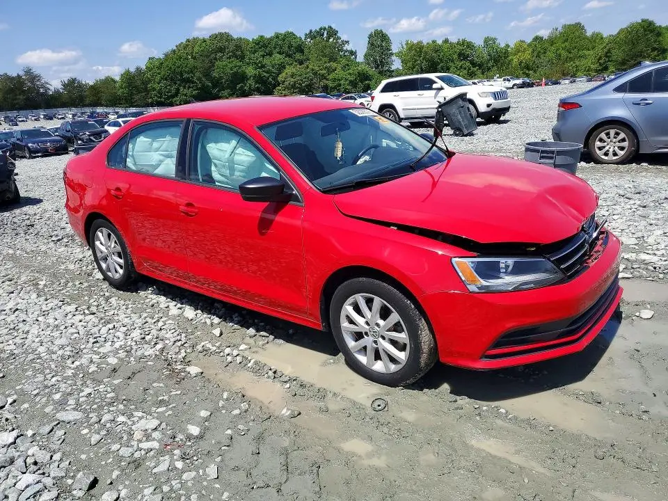 2015 VOLKSWAGEN JETTA SE  