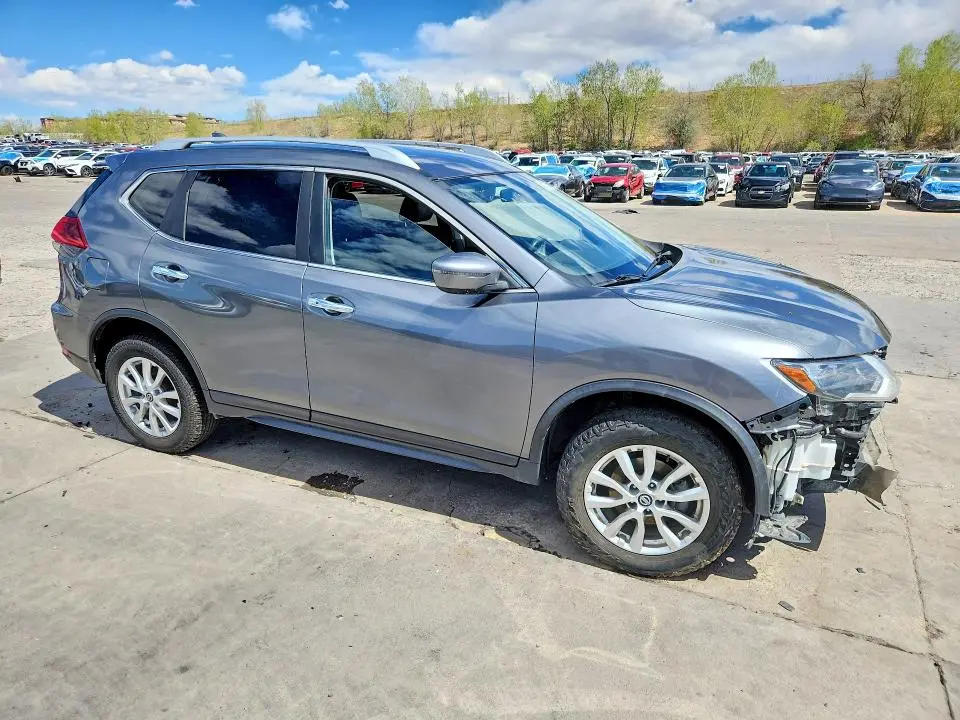 2018 NISSAN ROGUE SV  