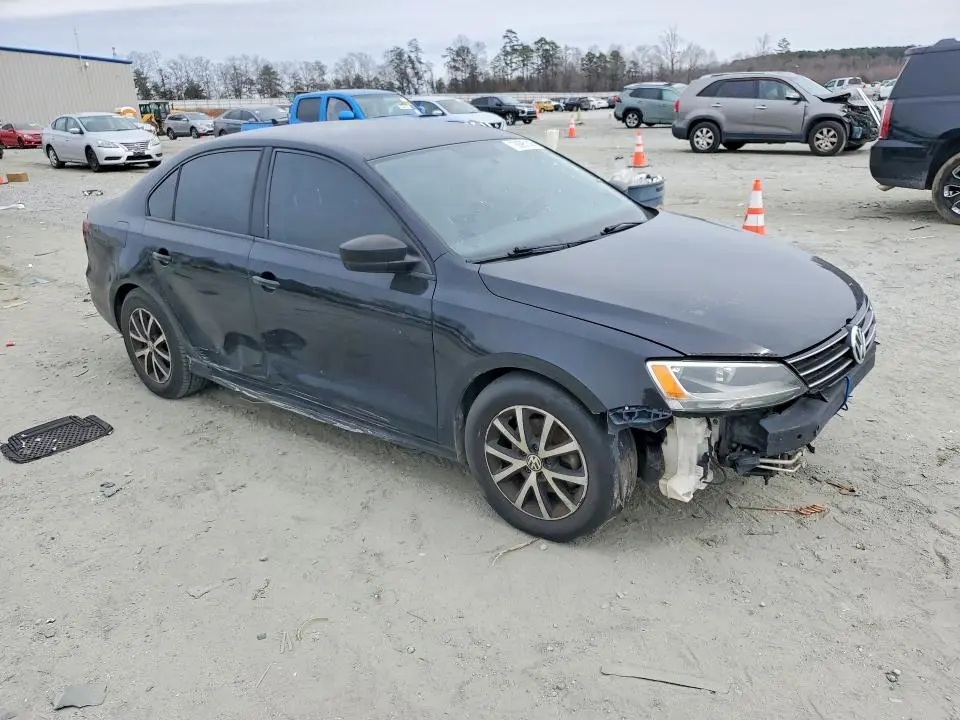 2016 VOLKSWAGEN JETTA SE  