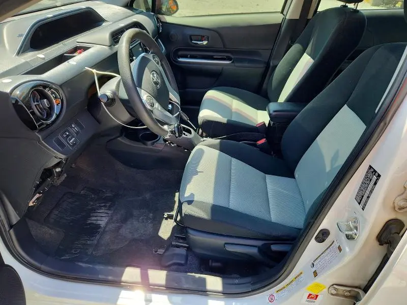 2015 TOYOTA PRIUS C TWO  