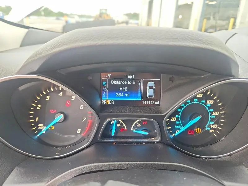 2015 FORD ESCAPE SE  