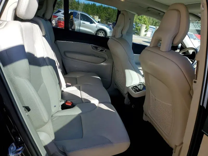2020 VOLVO XC90 T5 MOMENTUM  