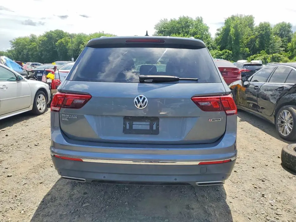 2021 VOLKSWAGEN TIGUAN SE  