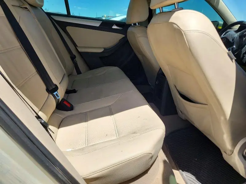 2012 VOLKSWAGEN JETTA   