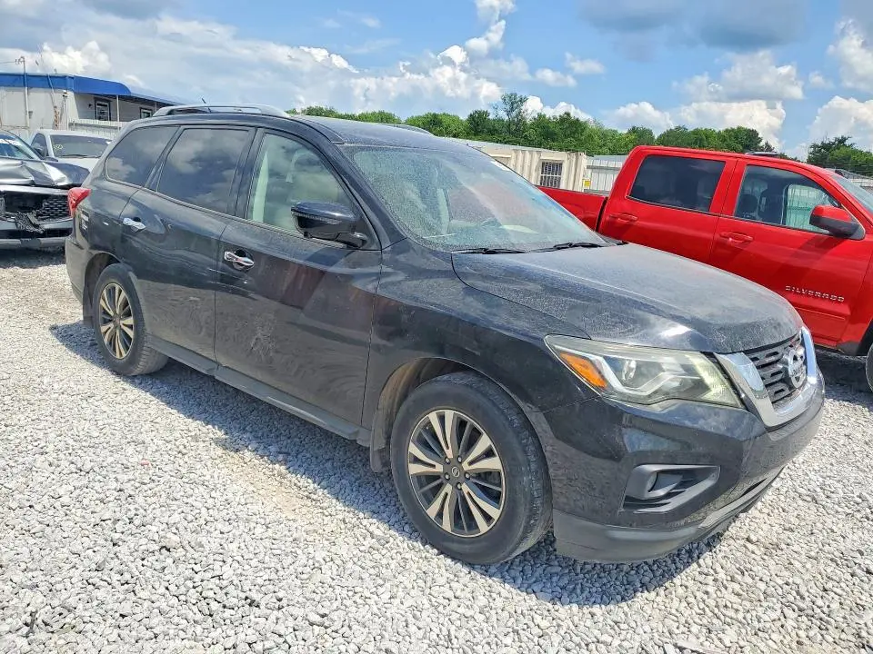 2017 NISSAN PATHFINDER SL  