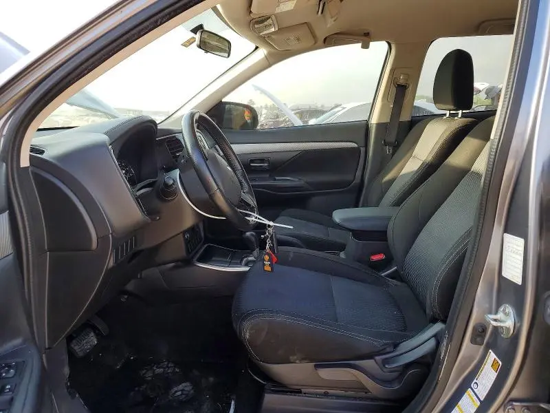 2018 MITSUBISHI OUTLANDER SE  