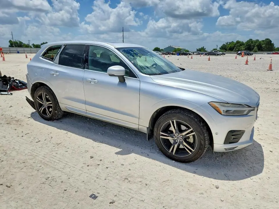 2018 VOLVO XC60 T6 R-DESIGN  