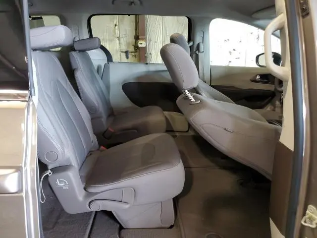 2017 CHRYSLER PACIFICA TOURING L  