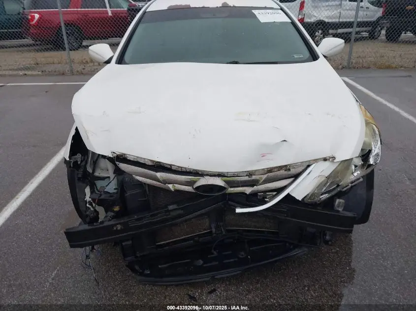 2011 HYUNDAI SONATA SE