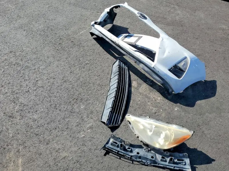 2013 TOYOTA PRIUS C TWO  