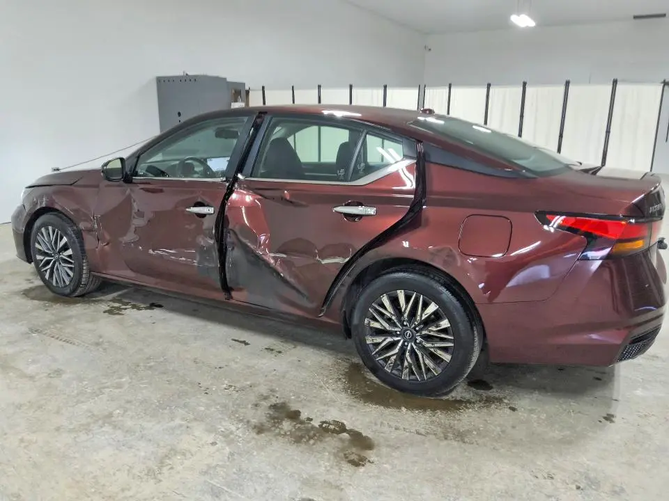 2023 NISSAN ALTIMA SV  