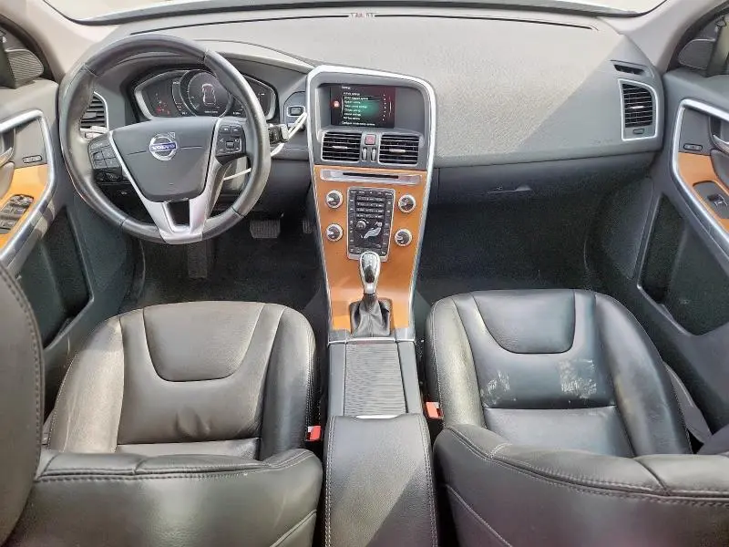 2017 VOLVO XC60 T5 INSCRIPTION  