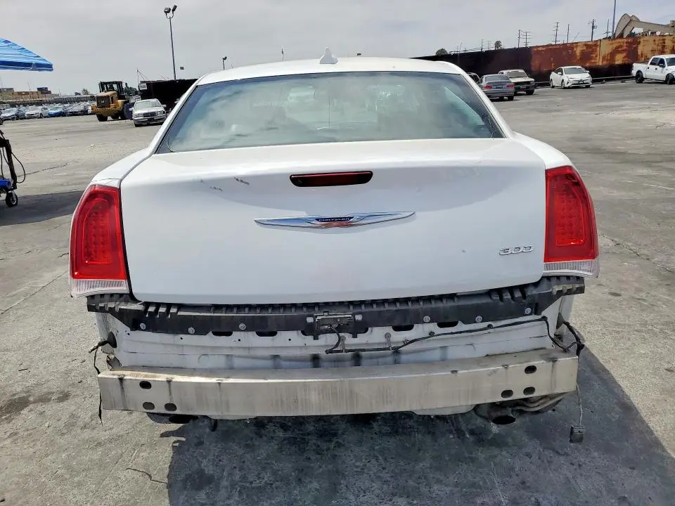 2020 CHRYSLER 300 LIMITED  