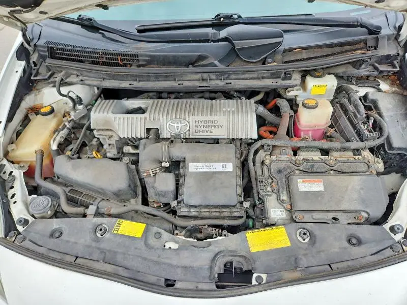 2013 TOYOTA PRIUS TWO  
