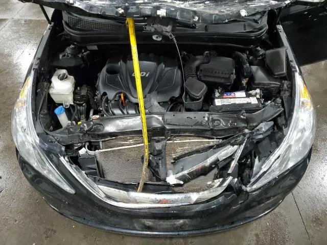 2013 HYUNDAI SONATA SE  