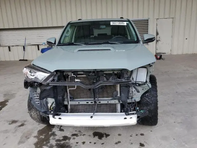 2023 TOYOTA 4RUNNER SE  