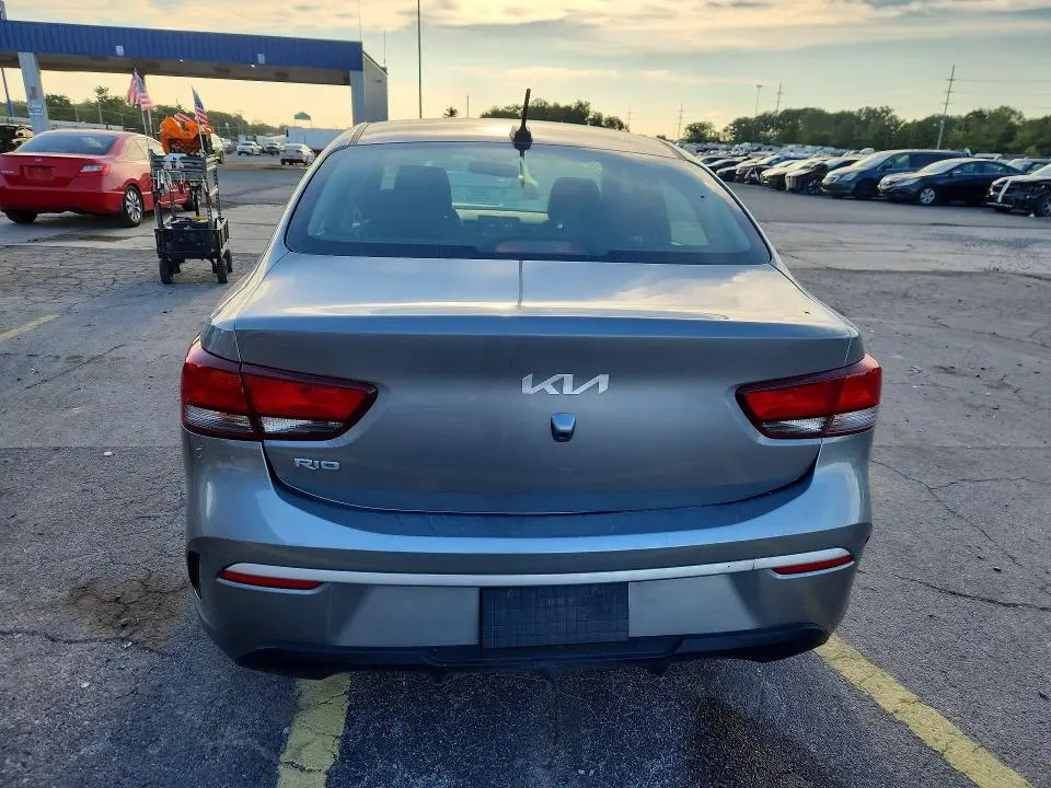 2022 KIA RIO S  