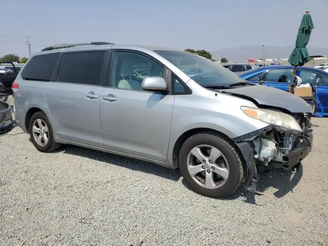 2013 TOYOTA SIENNA LE  
