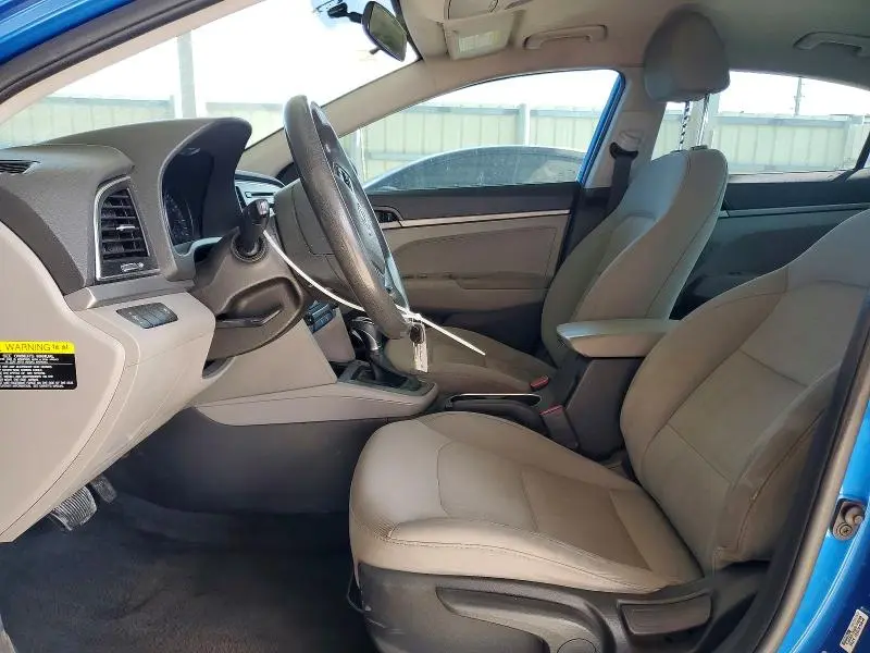 2017 HYUNDAI ELANTRA SE  