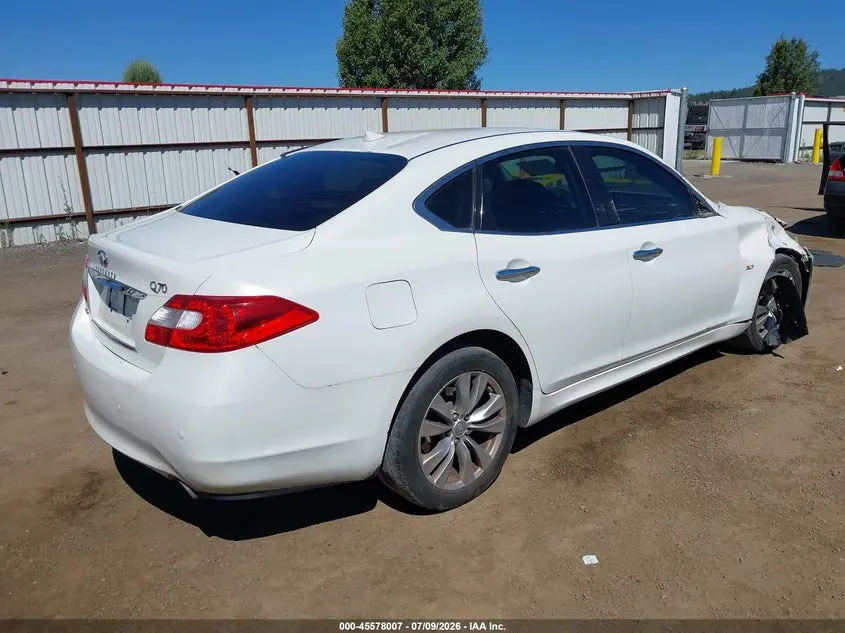 2014 INFINITI Q70 3.7X