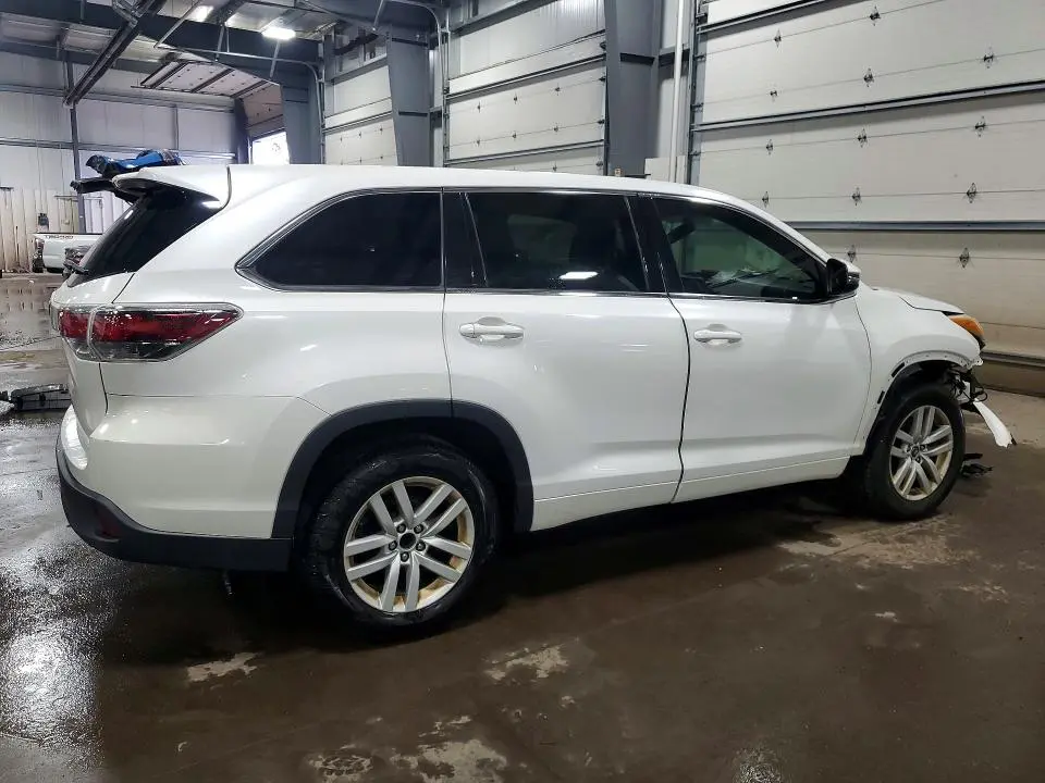 2016 TOYOTA HIGHLANDER LE  