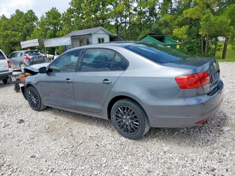 2011 VOLKSWAGEN JETTA SE  