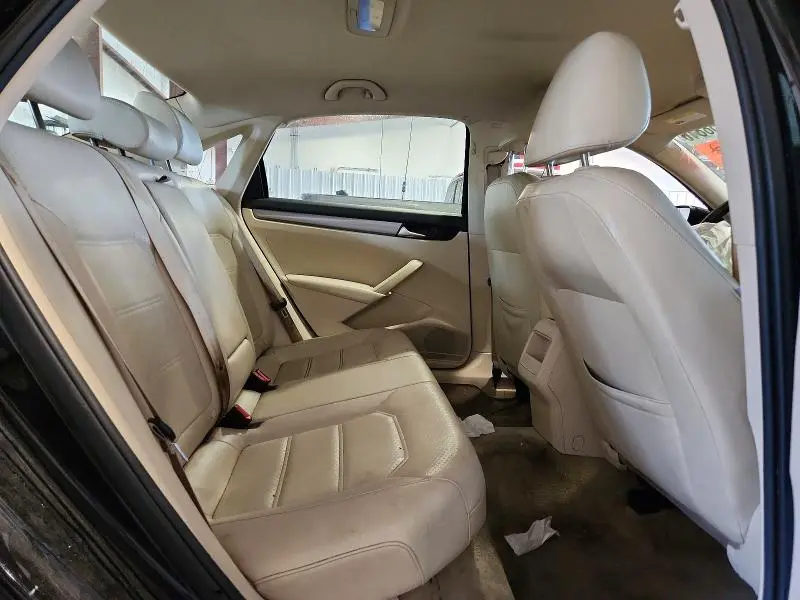 2015 VOLKSWAGEN PASSAT S  