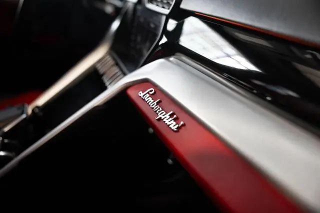 2019 LAMBORGHINI URUS   