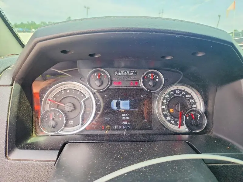 2013 RAM 1500 SPORT  