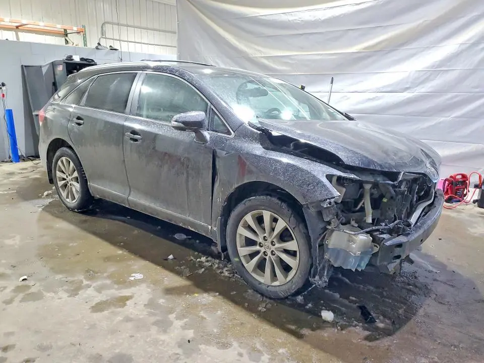 2013 TOYOTA VENZA LE  