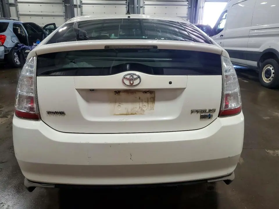 2012 TOYOTA PRIUS BASE  