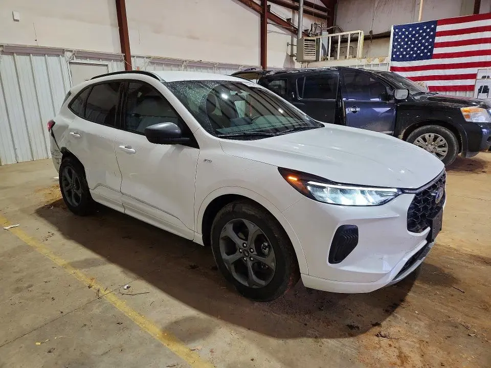 2024 FORD ESCAPE ST LINE  