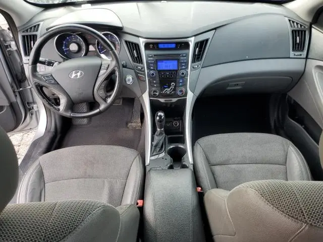 2013 HYUNDAI SONATA SE  