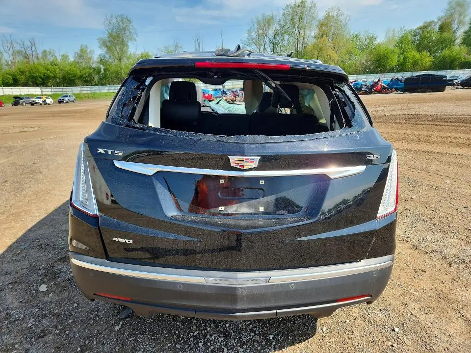 2017 CADILLAC XT5 PREMIUM LUXURY  
