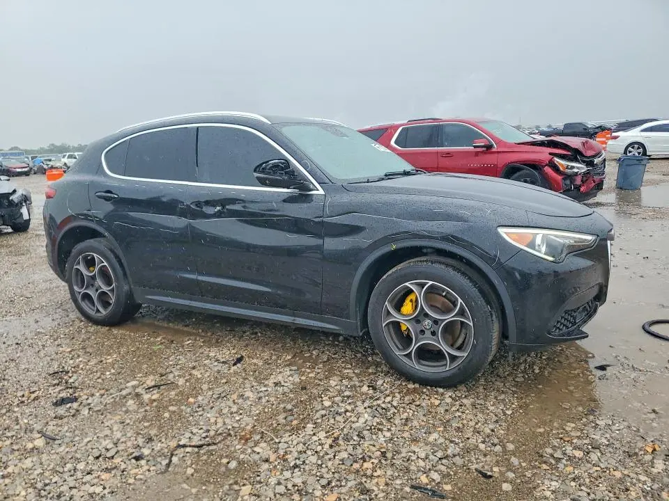 2018 ALFA ROMEO STELVIO   
