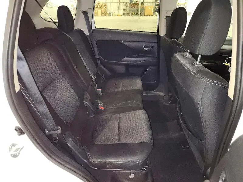 2018 MITSUBISHI OUTLANDER SE  